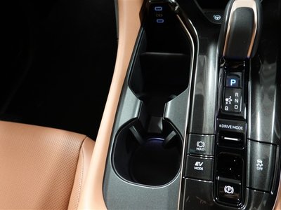 2025 Toyota CROWN SPORT thumbnail 28