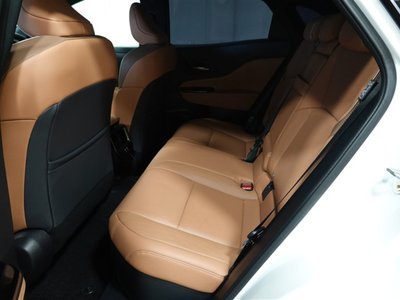 2025 Toyota CROWN SPORT photo 7