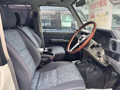 صورة 33 لـ 2001 Toyota LAND CRUISER 70