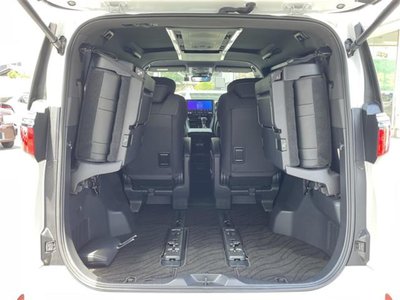2023 Toyota ALPHARD — фото 27