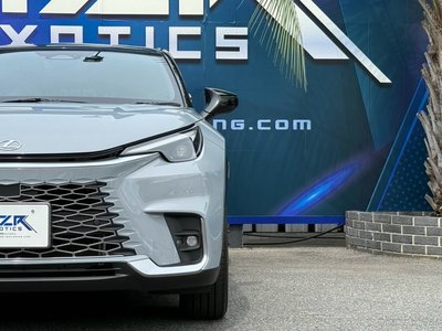 2025 Lexus LBX — миниатюра 29