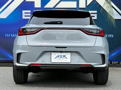 2025 Lexus LBX — миниатюра 10