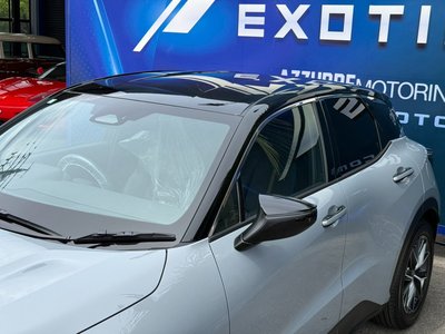 2025 Lexus LBX — миниатюра 32