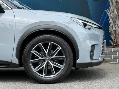 2025 Lexus LBX — миниатюра 27