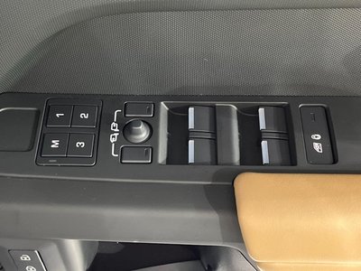 2025 LAND Rover DEFENDER thumbnail 56