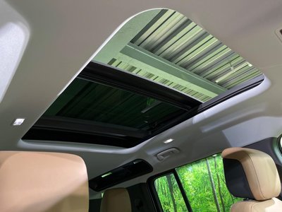 2025 LAND Rover DEFENDER photo 6