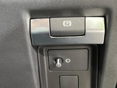 2025 LAND Rover DEFENDER thumbnail 57