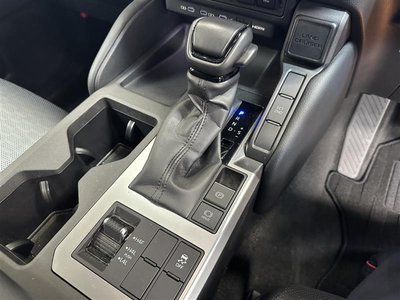 صورة 12 لـ 2024 Toyota LAND CRUISER 250