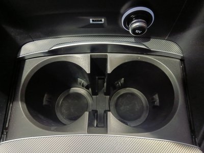 2023 ALFA Romeo STELVIO — миниатюра 46
