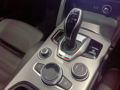 2023 ALFA Romeo STELVIO — миниатюра 47