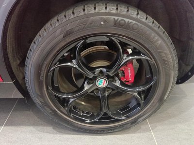 2023 ALFA Romeo STELVIO — миниатюра 15