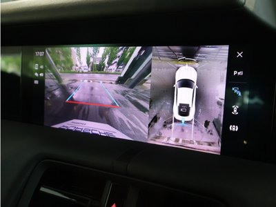 صورة 19 لـ 2021 Porsche TAYCAN