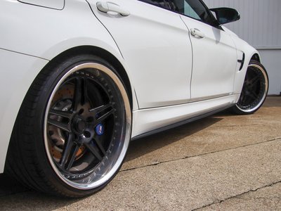 صورة 14 لـ 2014 BMW M3 SEDAN