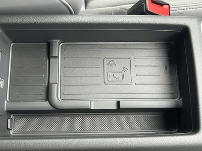 2024 AUDI A4 AVANT photo 8
