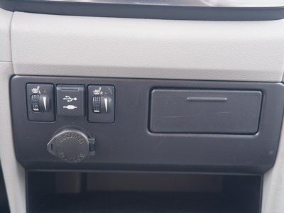 صورة 36 لـ 2019 Toyota SIENA