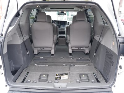 صورة 22 لـ 2019 Toyota SIENA