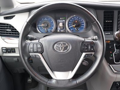 صورة 27 لـ 2019 Toyota SIENA
