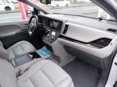 صورة 26 لـ 2019 Toyota SIENA
