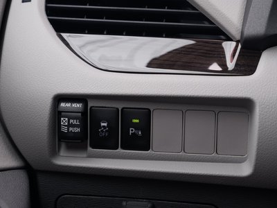 صورة 30 لـ 2019 Toyota SIENA