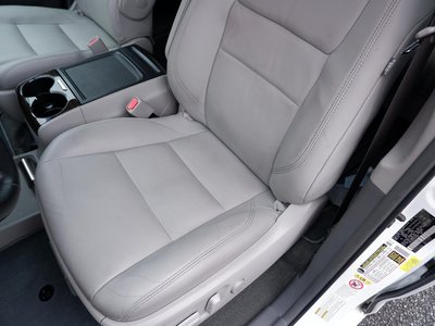 صورة 38 لـ 2019 Toyota SIENA