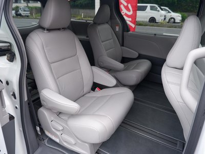 صورة 45 لـ 2019 Toyota SIENA