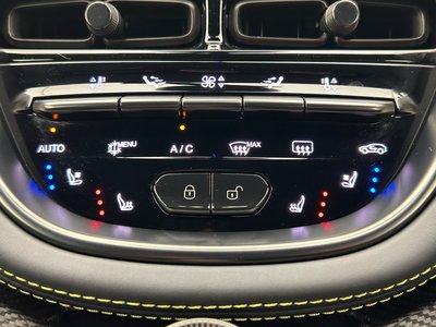 صورة 61 لـ 2024 Aston Martin DBX