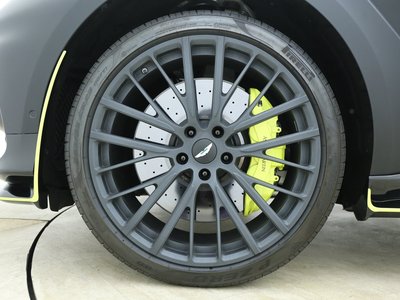 صورة 17 لـ 2024 Aston Martin DBX