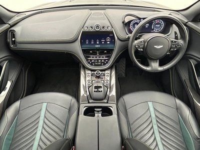 صورة 43 لـ 2024 Aston Martin DBX