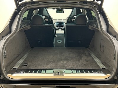 صورة 25 لـ 2024 Aston Martin DBX