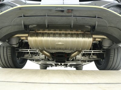 صورة 11 لـ 2024 Aston Martin DBX
