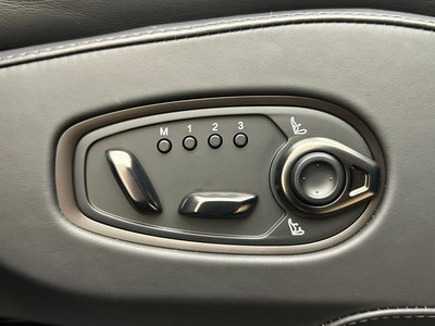 صورة 39 لـ 2024 Aston Martin DBX
