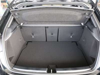 2026 Mercedes-BENZ A-CLASS 缩略图 38