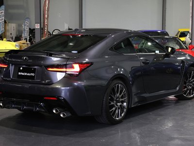 2021 Lexus RC F 照片 2