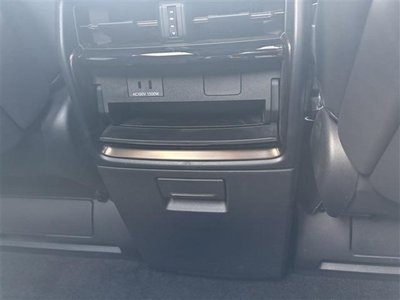 صورة 35 لـ 2025 Toyota VELLFIRE