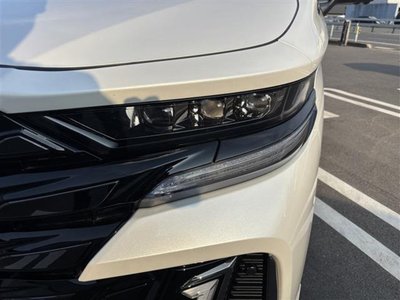 صورة 40 لـ 2025 Toyota VELLFIRE
