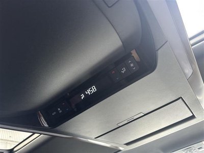 صورة 24 لـ 2025 Toyota VELLFIRE