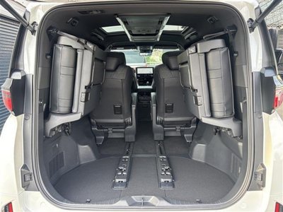 صورة 33 لـ 2025 Toyota VELLFIRE