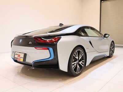 صورة 9 لـ 2015 BMW I8