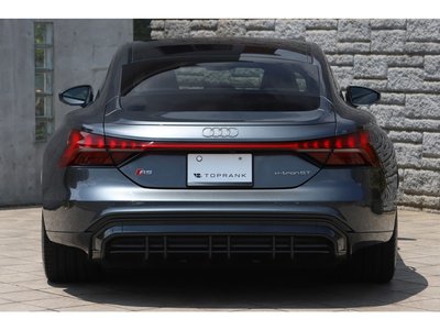 صورة 20 لـ 2021 AUDI RS E-TRON GT
