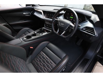 صورة 39 لـ 2021 AUDI RS E-TRON GT