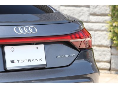 صورة 32 لـ 2021 AUDI RS E-TRON GT