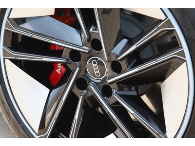 صورة 35 لـ 2021 AUDI RS E-TRON GT