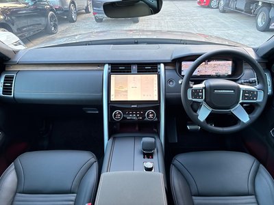 2025 LAND Rover DISCOVERY photo 16