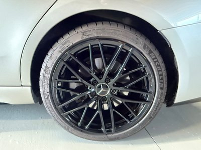 2023 Mercedes-BENZ C-CLASS AMG thumbnail 17