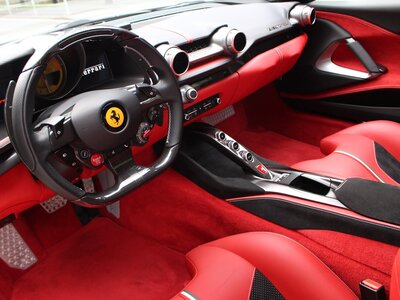 صورة 14 لـ 2018 Ferrari 812 SUPERFAST