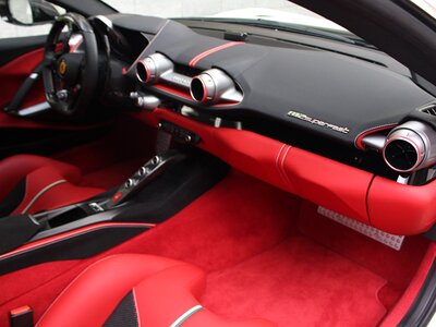 صورة 19 لـ 2018 Ferrari 812 SUPERFAST