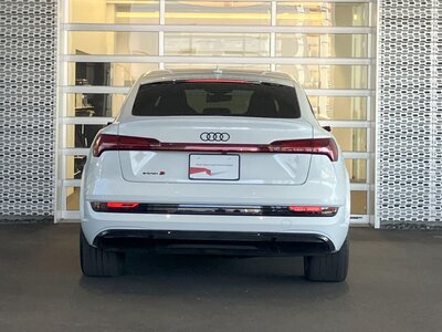 صورة 10 لـ 2022 AUDI E-TRON S SPORTBACK