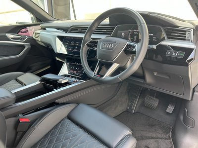 صورة 54 لـ 2022 AUDI E-TRON S SPORTBACK
