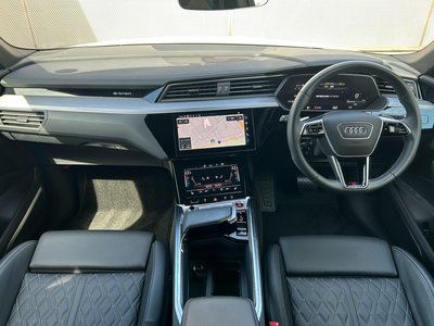 صورة 14 لـ 2022 AUDI E-TRON S SPORTBACK
