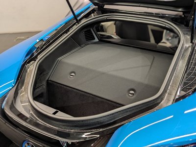 صورة 24 لـ 2015 BMW I8